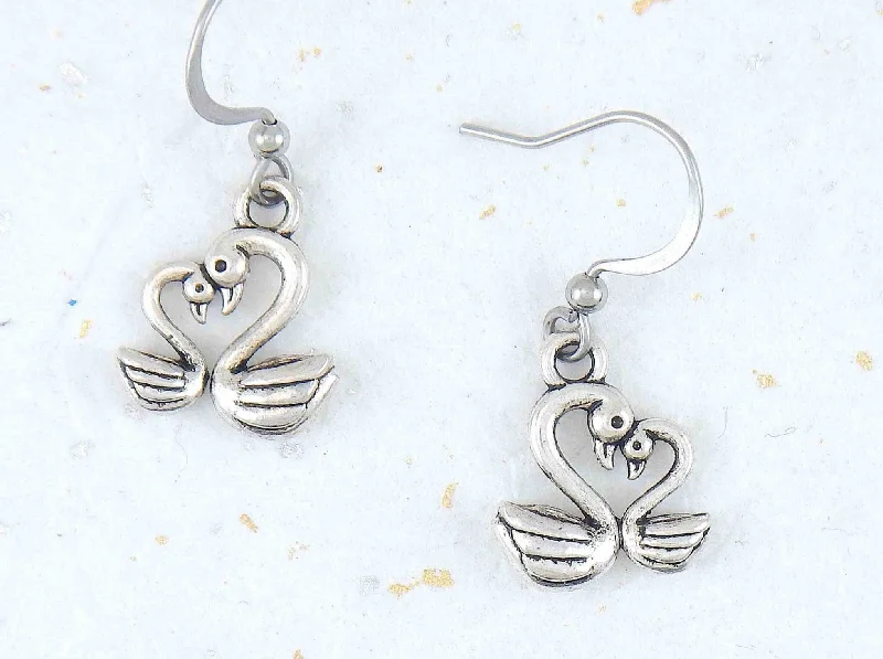 Short earrings with 2 swans in love, stainless steel hooks