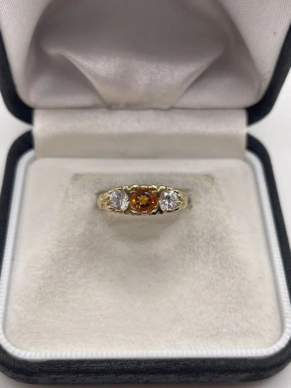 9ct gold citrine and cz ring