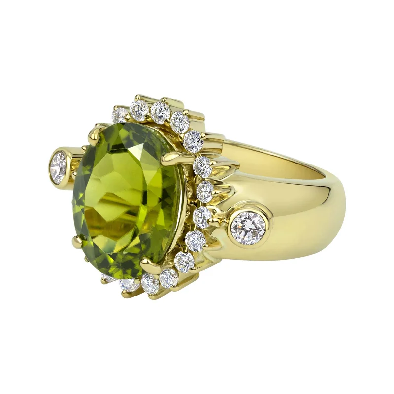 Ring - Peridot And Diamond (2332A)