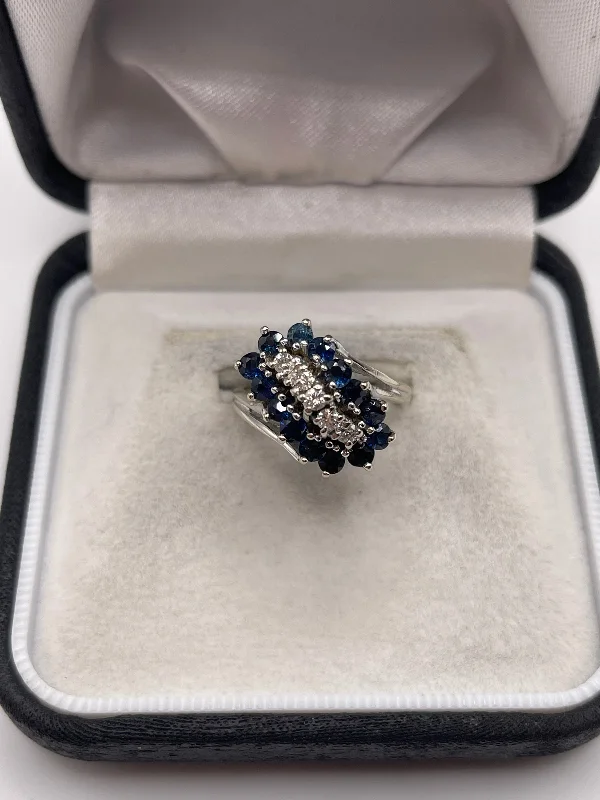 14ct white gold sapphire and diamond ring