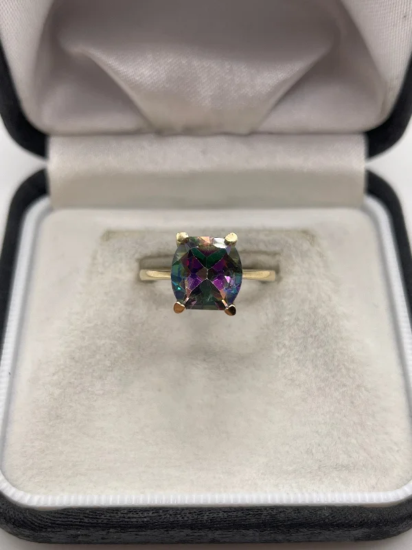 9ct gold mystic topaz ring