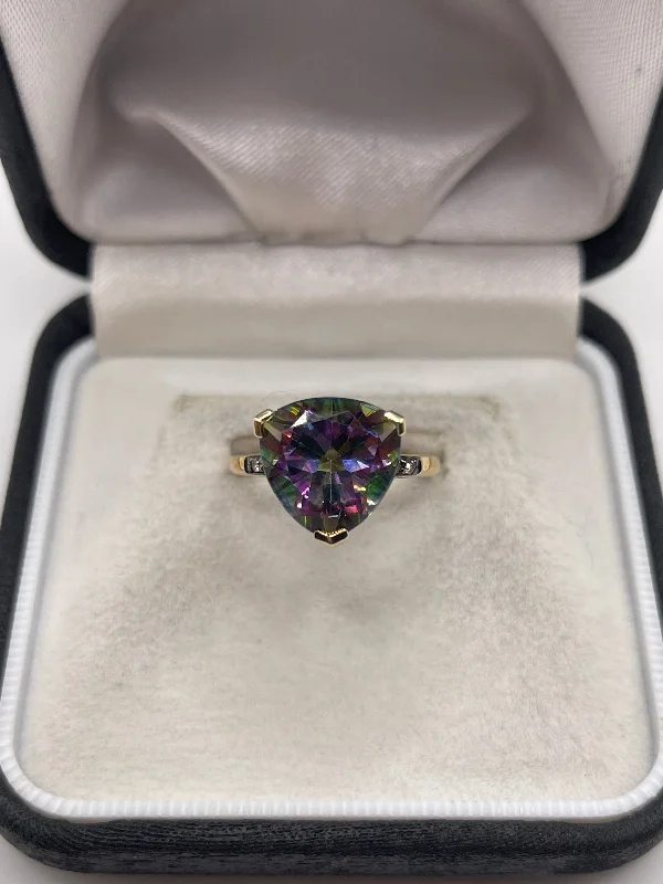 9ct gold mystic topaz and diamond ring