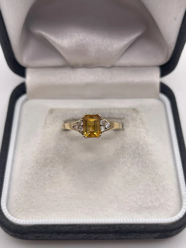 9ct gold citrine and zircon ring