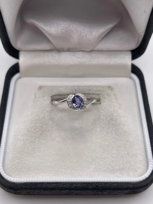 9ct white gold tanzanite and diamond ring