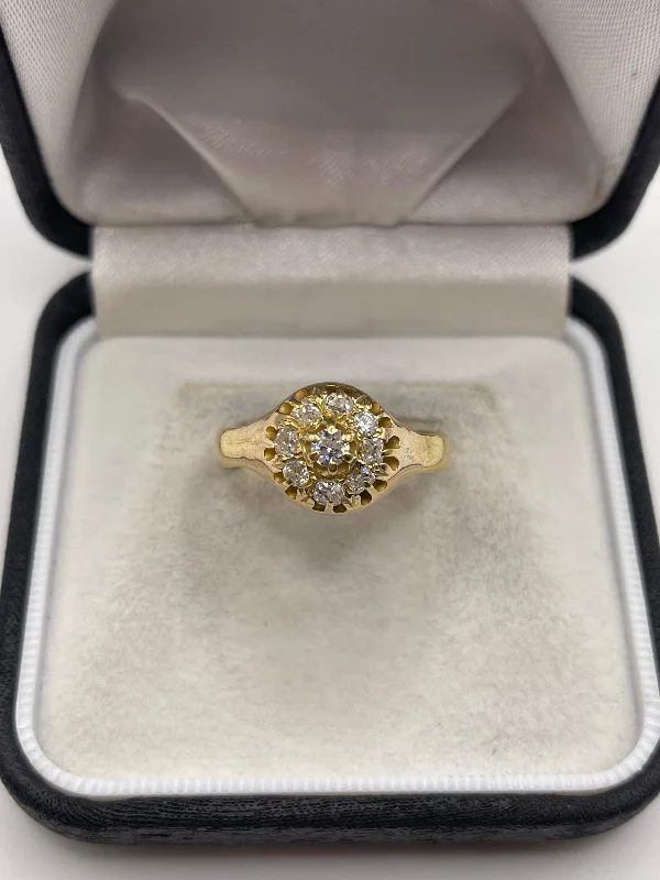 Antique 18ct gold diamond cluster ring