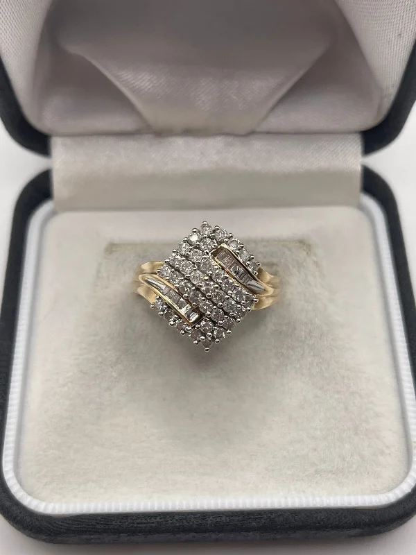 9ct gold 1ct diamond cluster ring