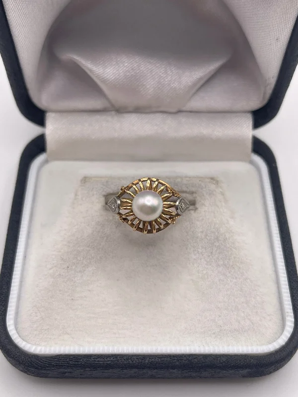 14ct gold pearl and diamond ring