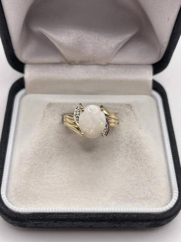 9ct gold opal and diamond ring