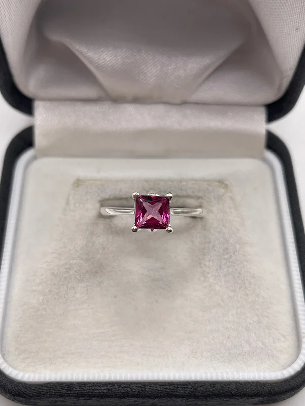 Silver pink topaz ring