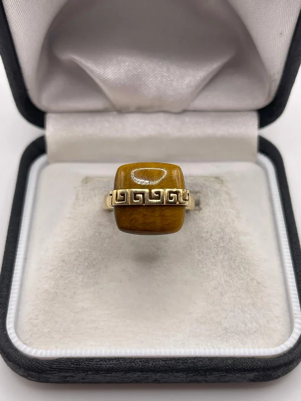 9ct gold tigers eye ring