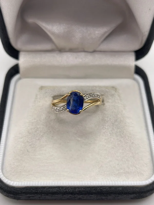 9ct gold kyanite and diamond ring