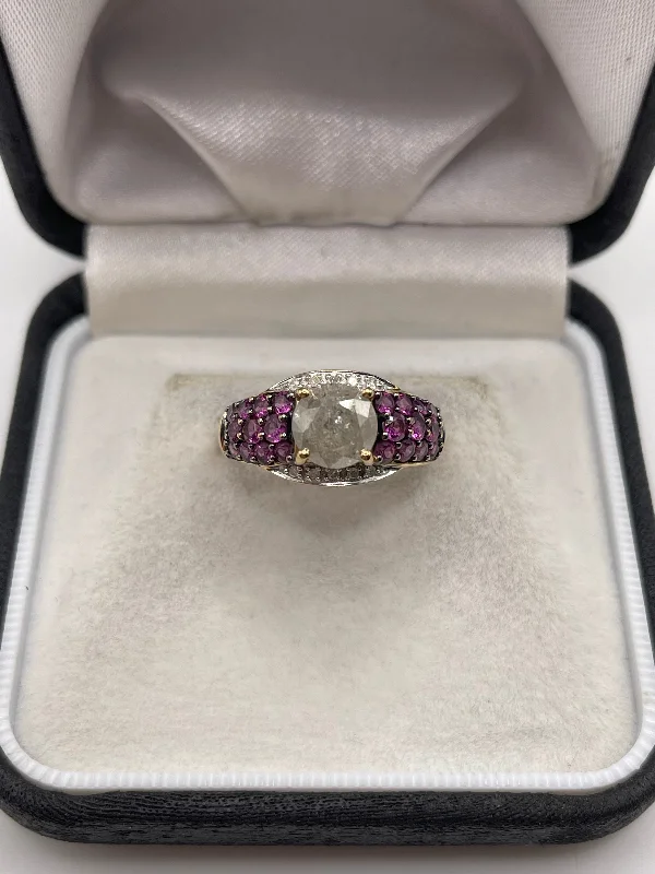 9ct gokd almandine garnet and diamond ring