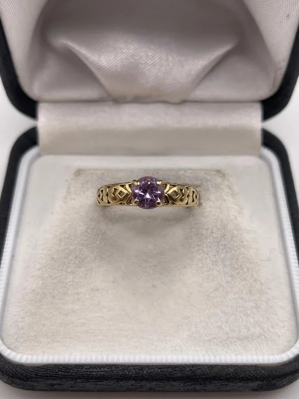 9ct gold amethyst ring