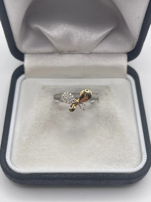 18ct gold two tone diamond butterfly ring