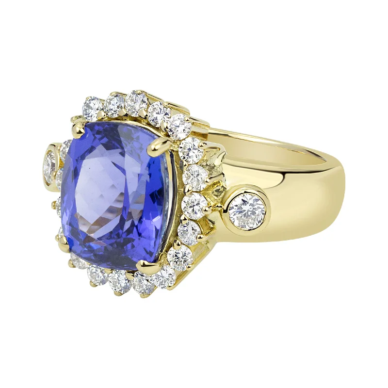 Ring - Tanzanite And Diamond (2330B)