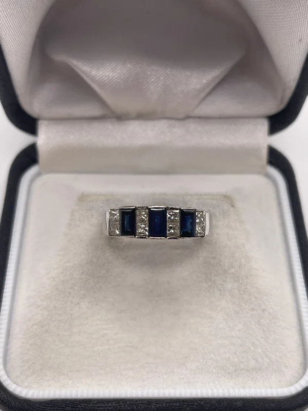 18ct white gold sapphire and diamond ring