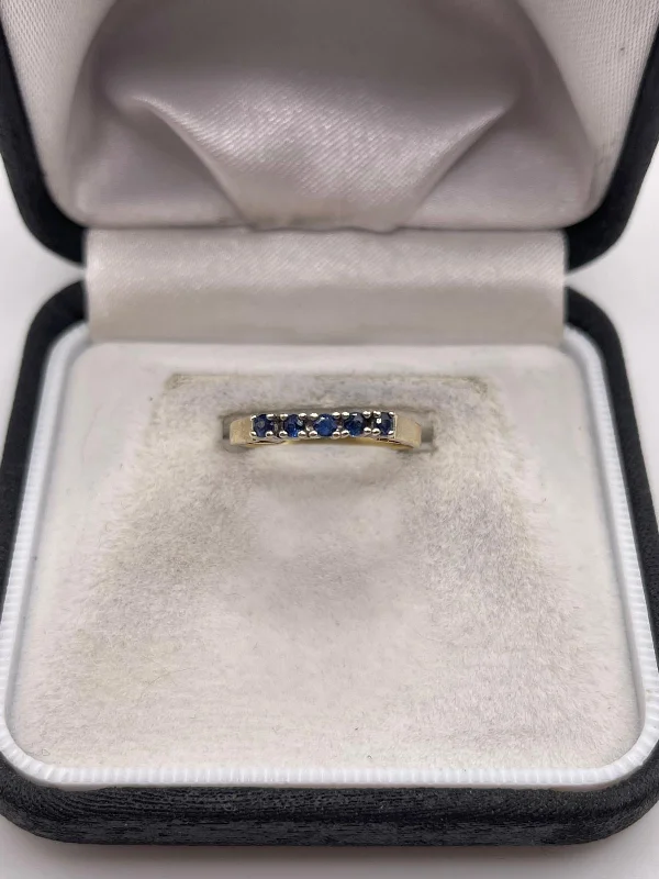 9ct gold sapphire ring