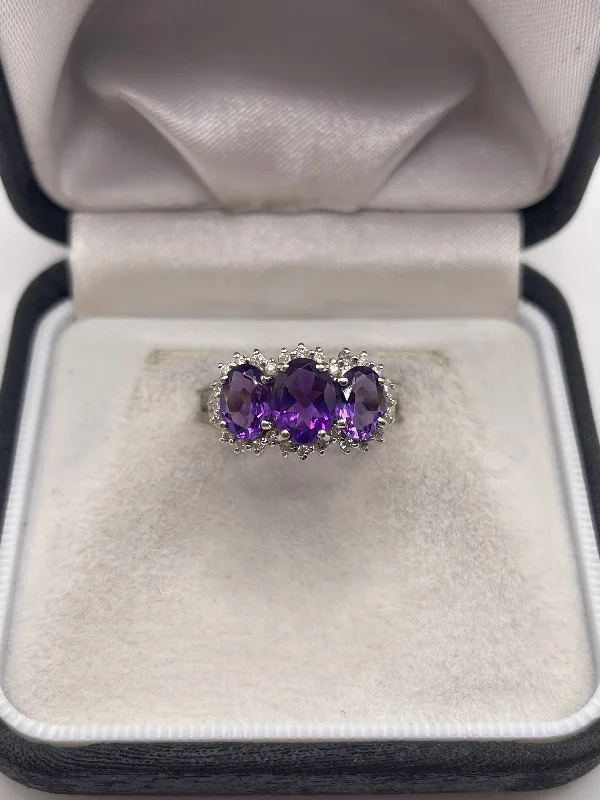 9ct gold amethyst and diamond ring